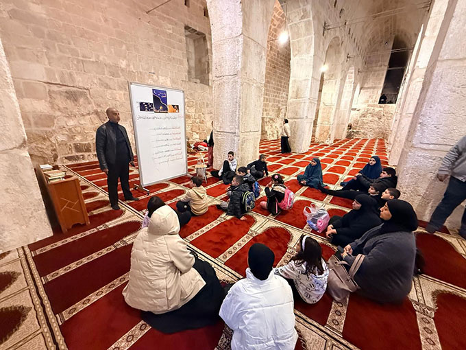 الآلاف يحيون ذكرى الإسراء والمعراج في المسجد الأقصى بفعاليات إيمانية وتوعوية بدعوة من جمعية الأقصى